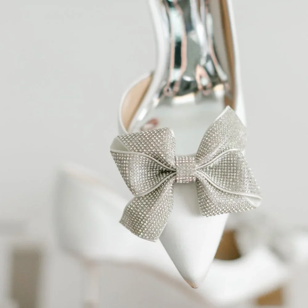 Badgley Mischka Meilani White Satin 7 Women's Classic Bridal Heels Bow Kitten - Picture 2 of 15